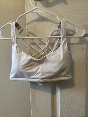 Lululemon White Strappy Sports Bra - Women Size 8